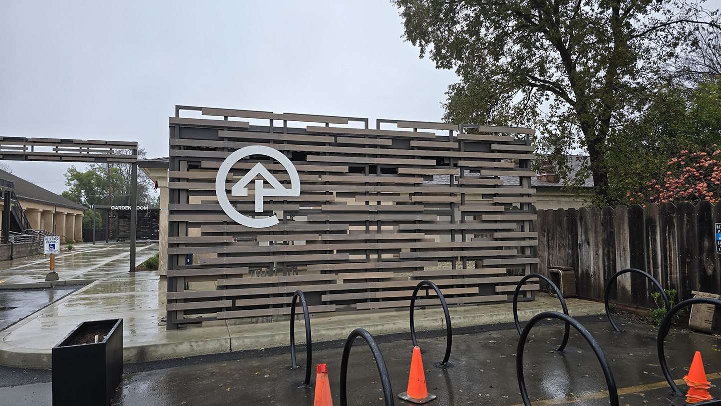 Aluminum cut letters 