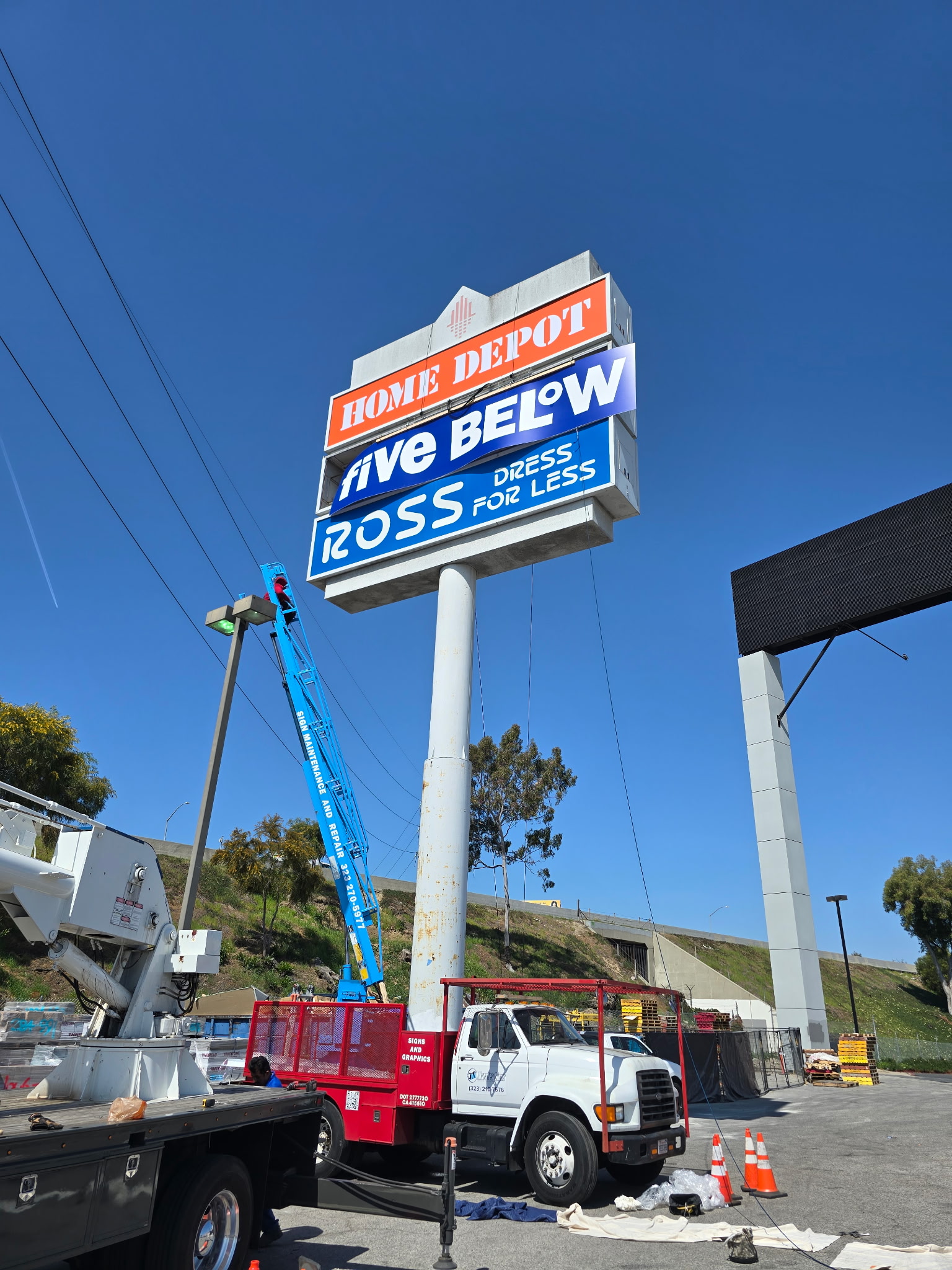 Morales Sign Installation